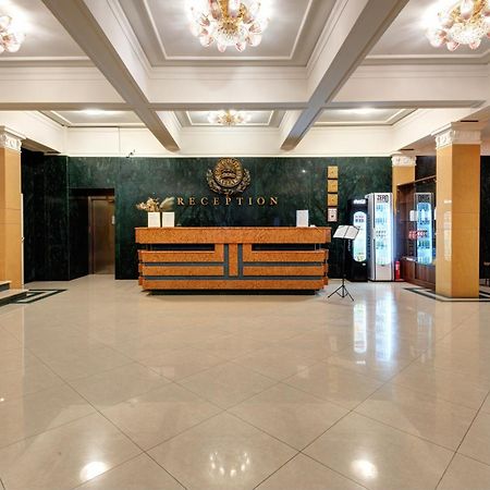 Park Hotel Kaylaka بليفين المظهر الخارجي الصورة