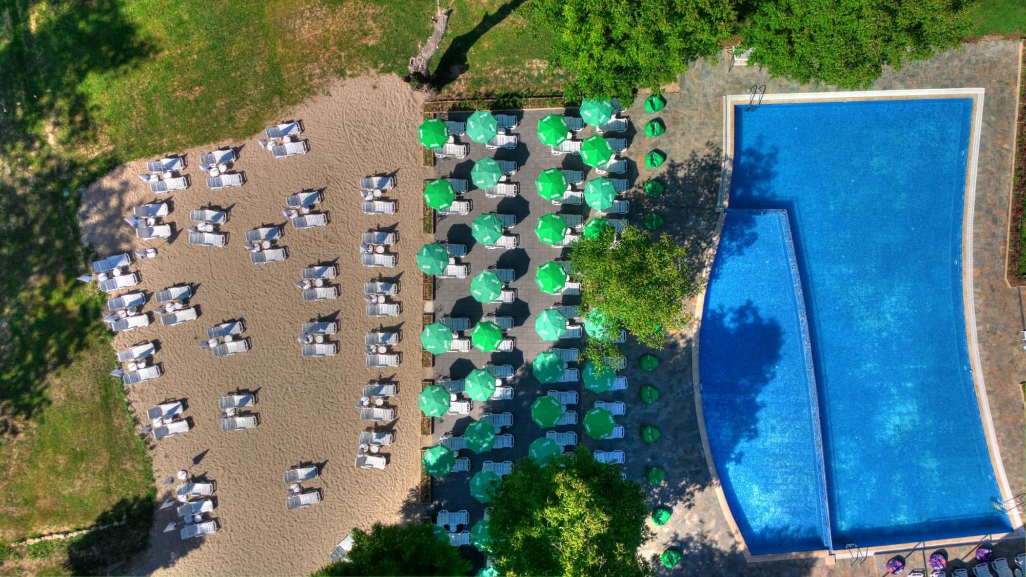 Park Hotel Kaylaka بليفين المظهر الخارجي الصورة