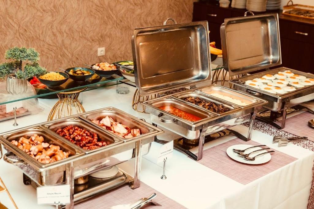 Park Hotel Kaylaka بليفين المظهر الخارجي الصورة