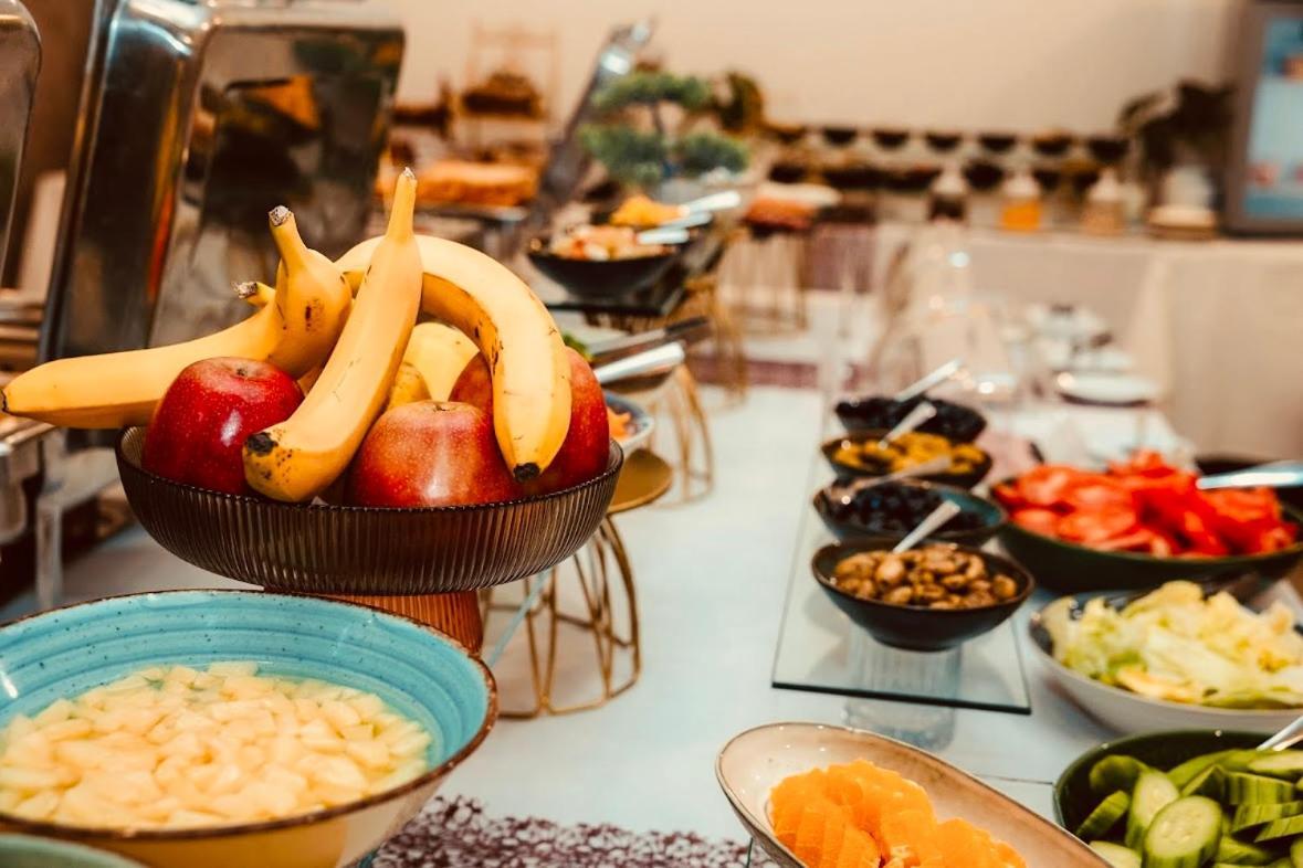 Park Hotel Kaylaka بليفين المظهر الخارجي الصورة